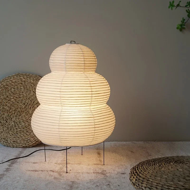 Lámpara de Mesa Akari Noguchi  - Floor Lamp Tripod reseña y precio