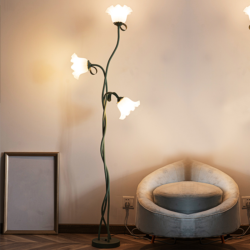 Lámpara de pie de flores E26,  - Floor Lamp Tripod reseña y precio